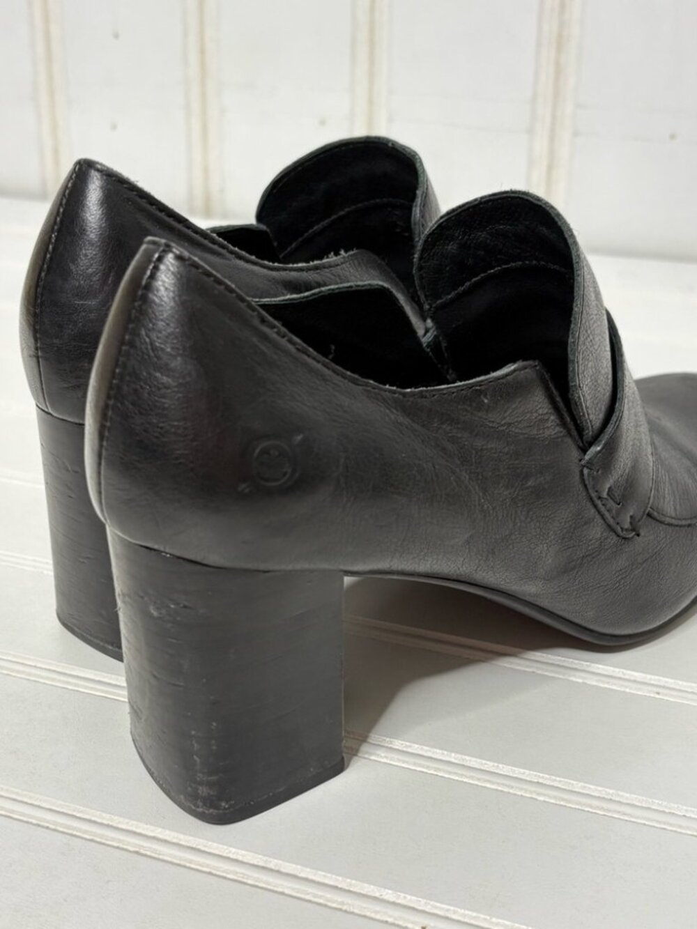 Born Women's Tyndall Pump Bootie Size 9.5 Block Heel Slip On Black Leather - Picture 7 of 9